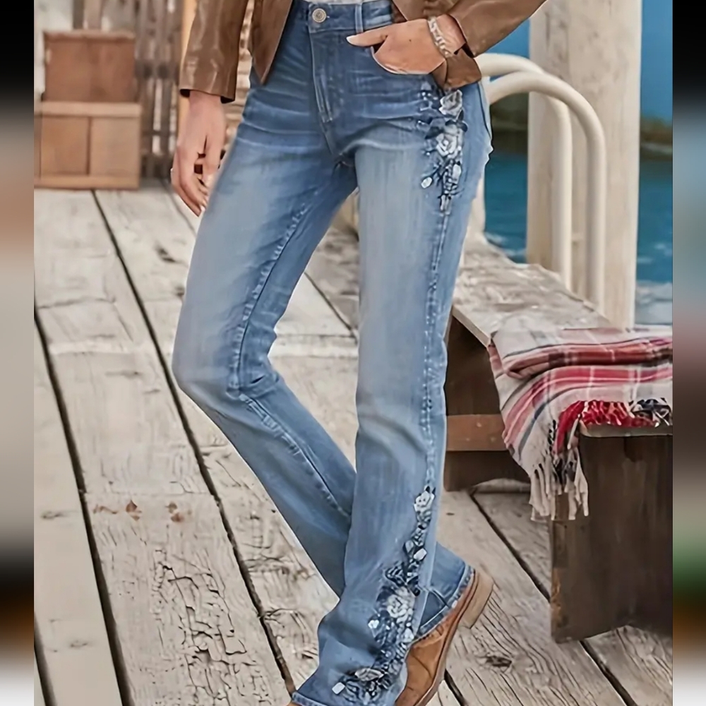 NWT Women's Plus Embroidered Flare Leg Jeans sz 4xl (#2)